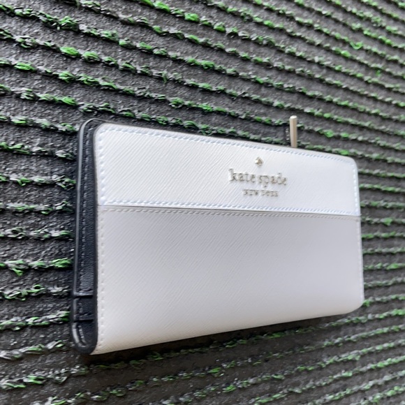 Kate Spade Staci Colorblock Large Slim Bifold Wallet - Picture 2 of 16